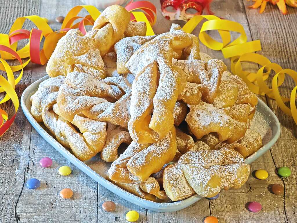 Chiacchières moelleuses et pleines de bulles