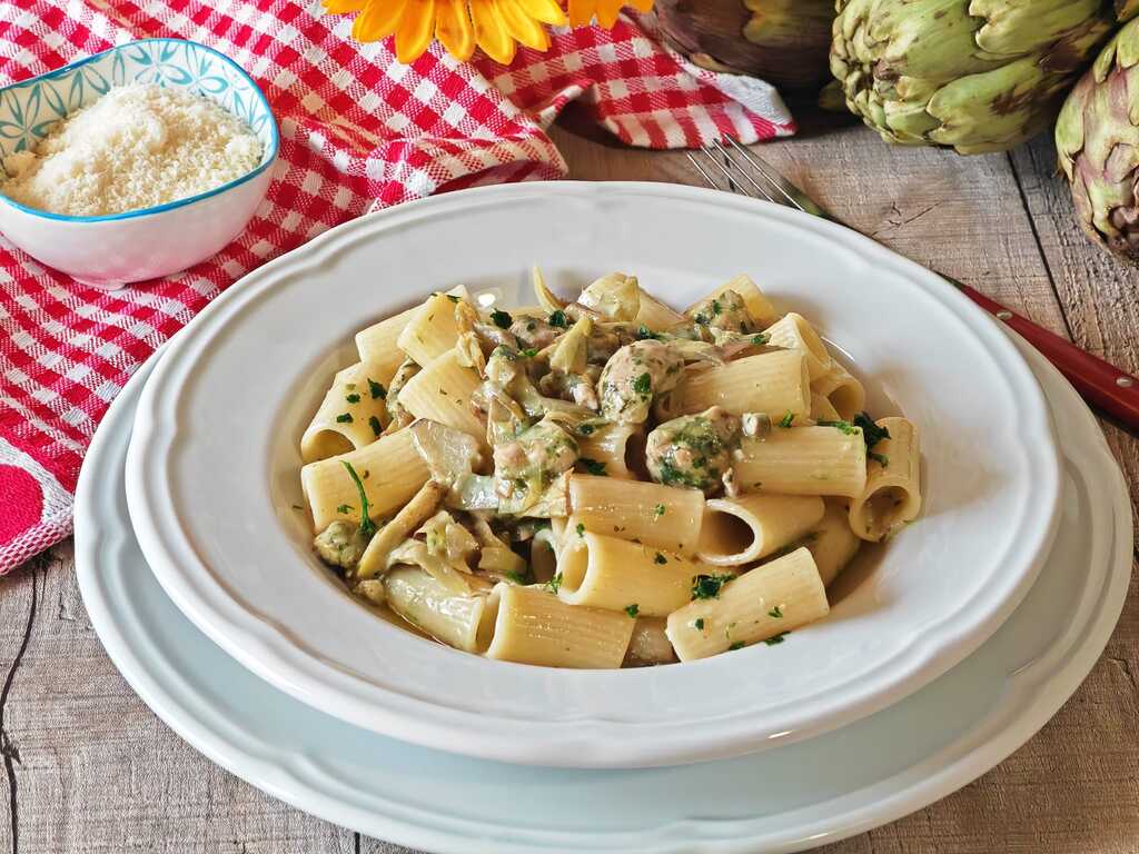 Pâtes artichauts et saucisse