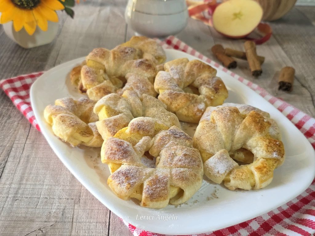 Beignets de pommes avec pâte feuilletée croustillante et enveloppante