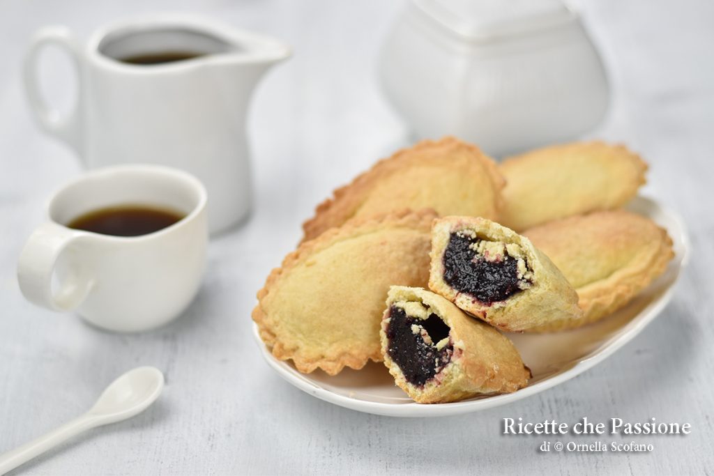 bocconotti calabresi à la moutarde de raisin fraise