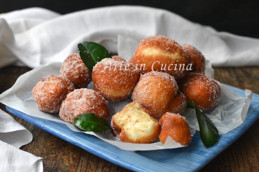 Boulettes frites sucrées de Carnaval