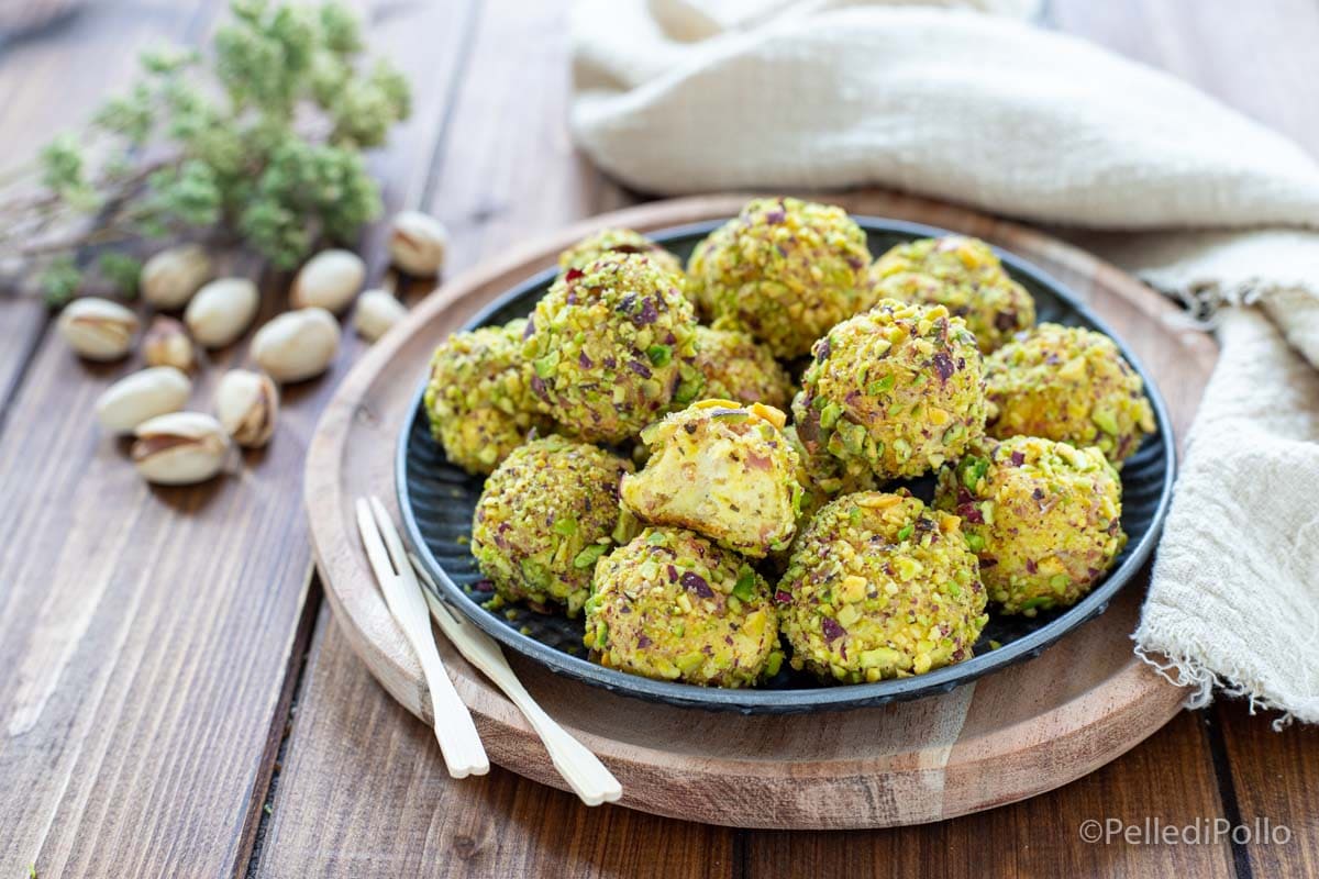 Boulettes de ricotta au four avec pistaches