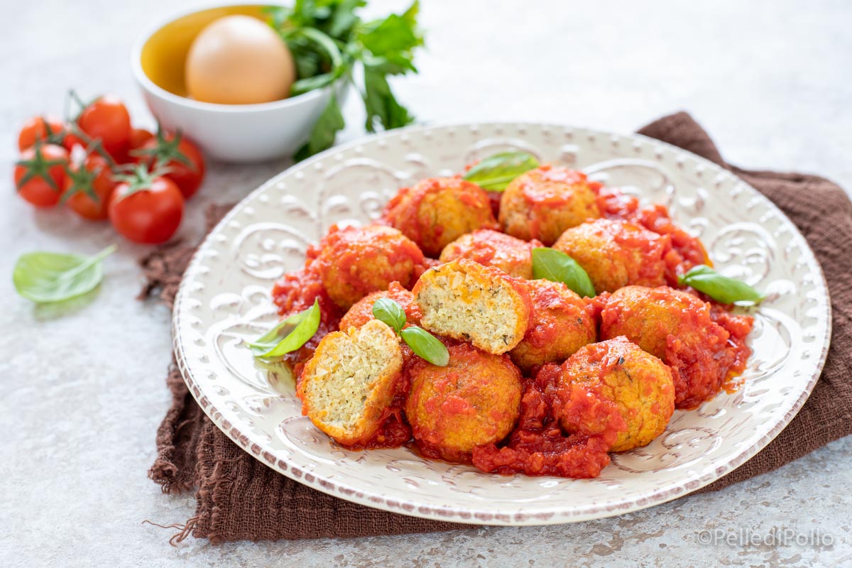 Boulettes de ricotta avec sauce tomate