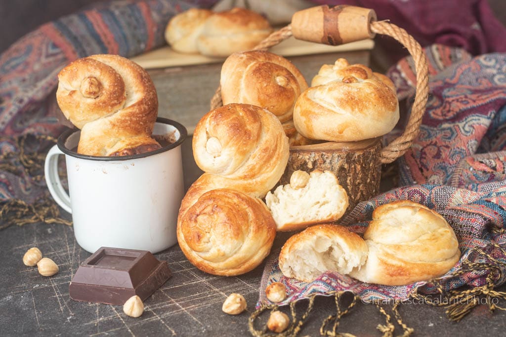 Brioches sans œufs avec levain à la noisette