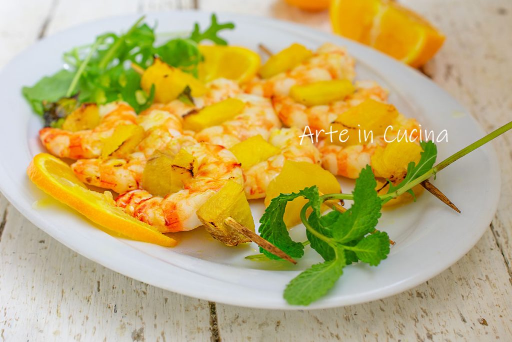 Brochettes de crevettes et mangue