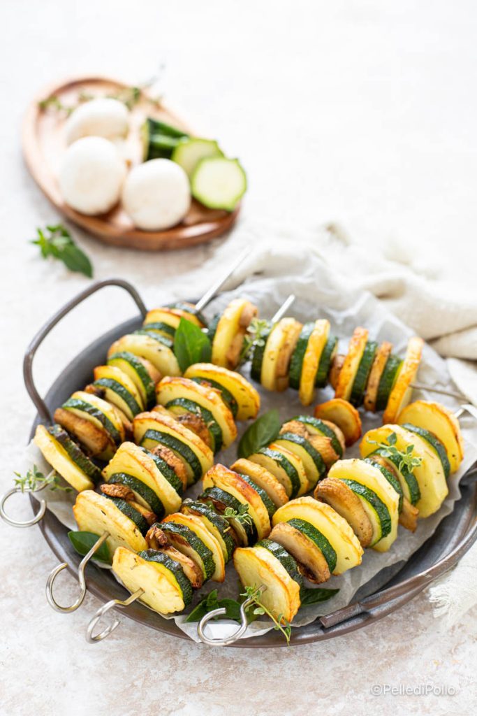 brochettes de légumes dans la friteuse à air