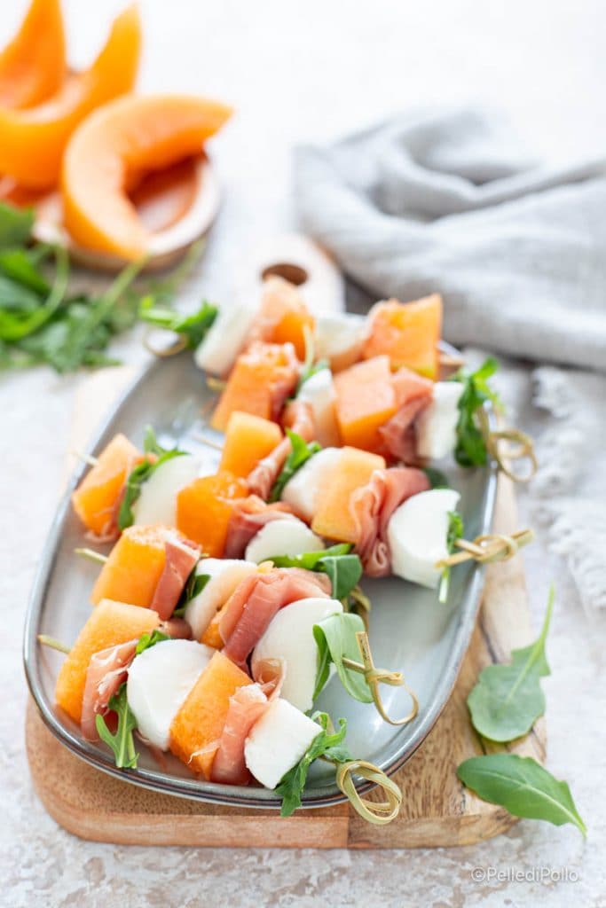 brochettes de jambon et melon avec mozzarella