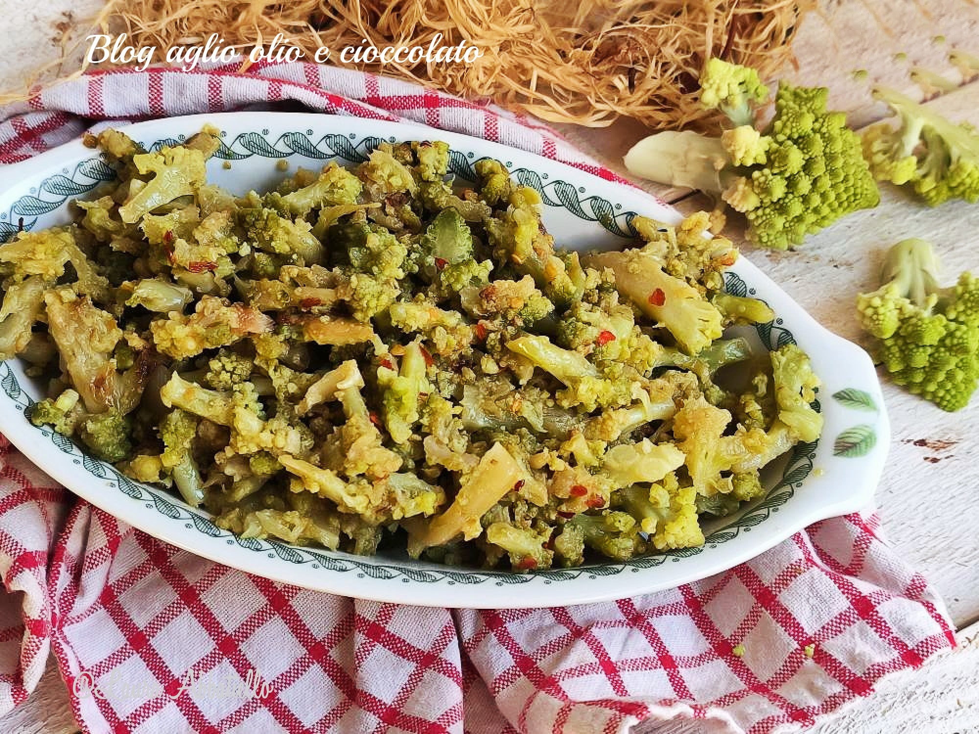 BROCOLI ROMANIVRE EN POÊLE TOUT CRU SIMPLE ET RAPIDE COMME LES FAISAIT GRAND-MÈRE ET TOUT LE MONDE EN REDEMANDE