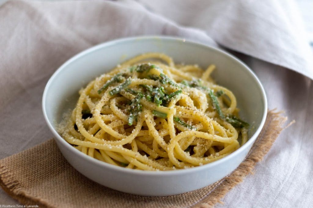 bucatini aux asperges et crème d'œuf