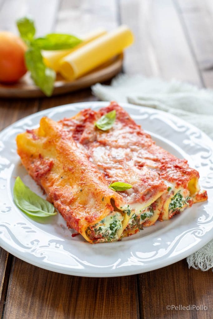 cannelloni ricotta et épinards à la sauce