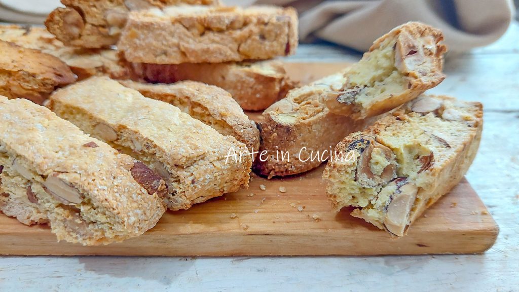 CANTUCCI AUX AMANDES et noisettes