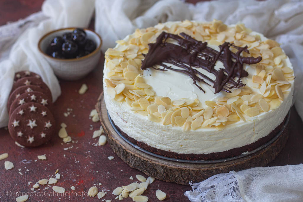 Cheesecake aux cerises et amandes sans cuisson