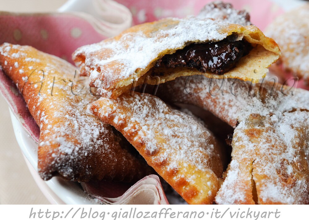 Chiacchiere fourrées à la nutella avec bimby ou sans