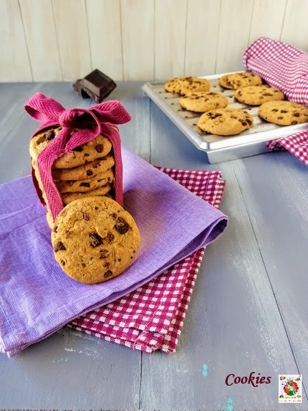 cookies-recette-biscuits-américains-présentation-verticale