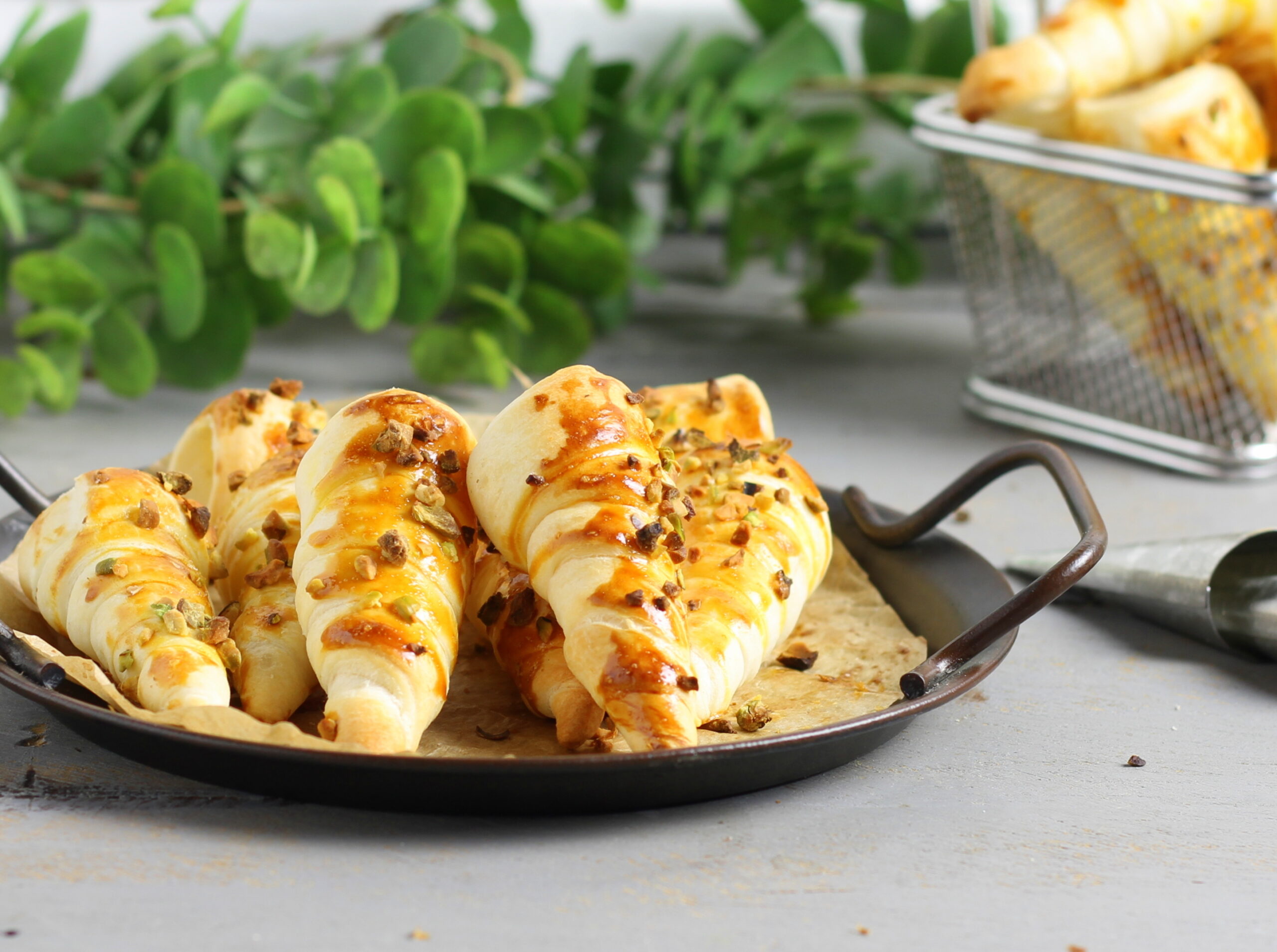 Cannoli de pâte feuilletée à garnir