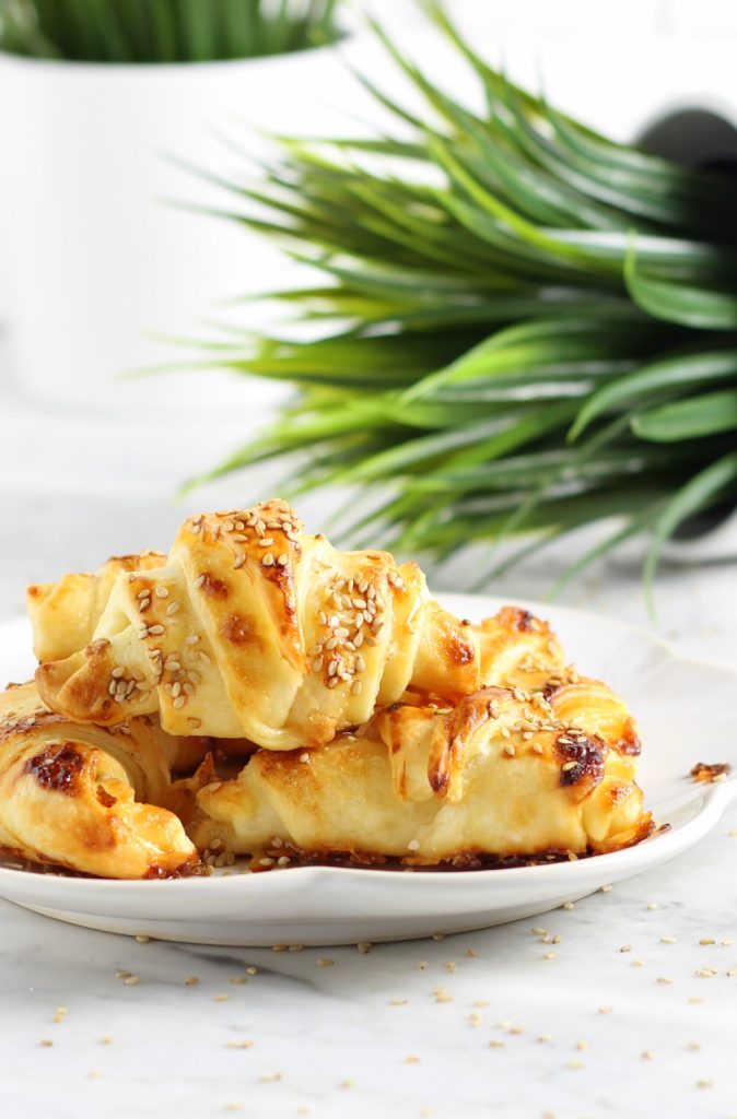 Mini croissants à double pâte feuilletée au chocolat blanc