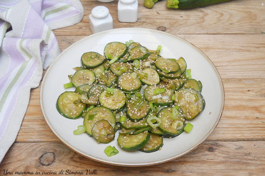 courgettes sautées à la coréenne