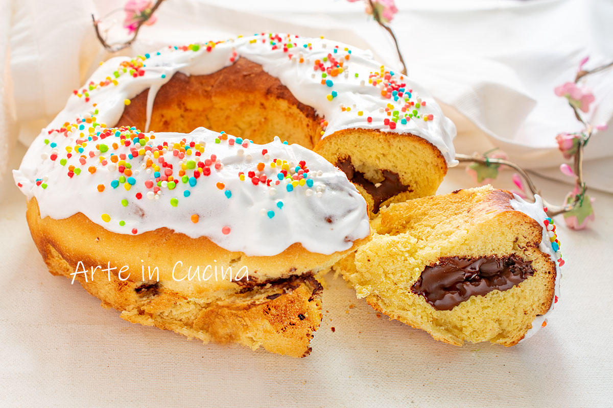 Couronne brioche de Pâques au chocolat