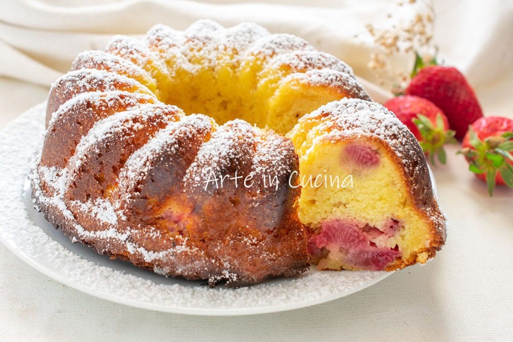 Couronne aux fraises sans beurre et huile
