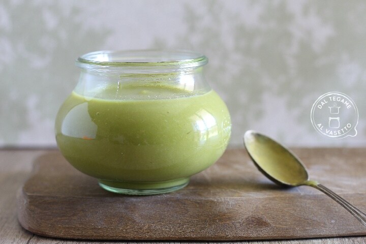 Crème d’asperges en cuisson en bocal