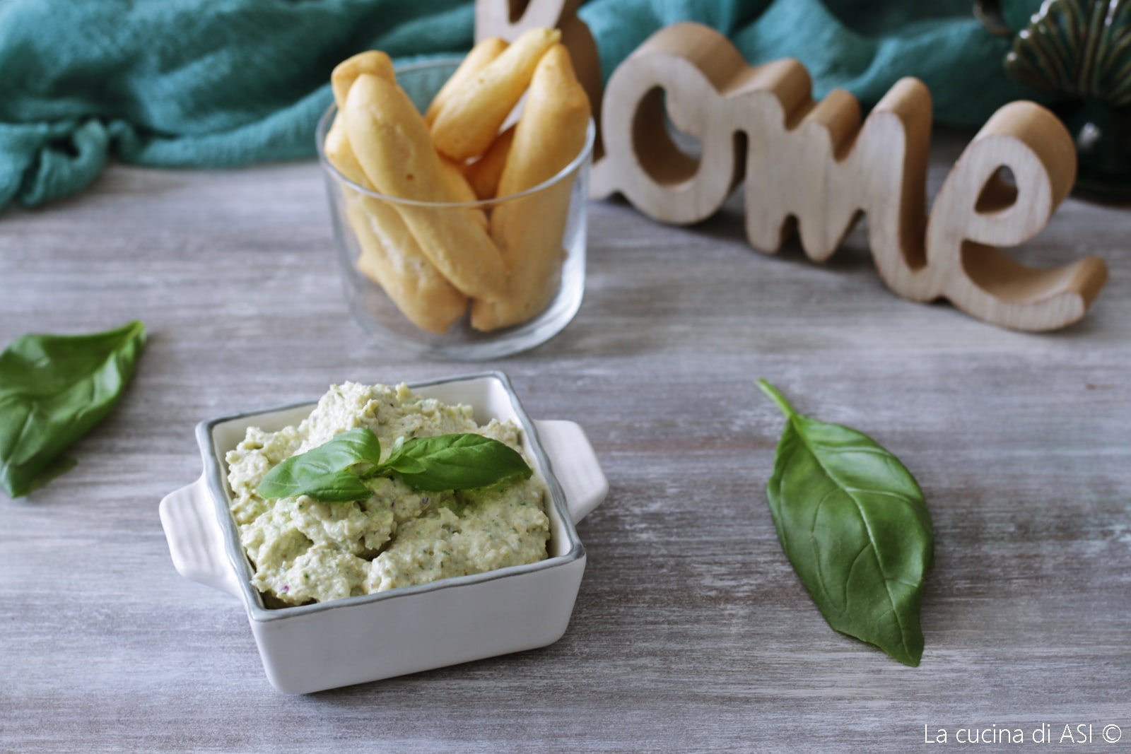 Crème salée aux olives ricotta et basilic