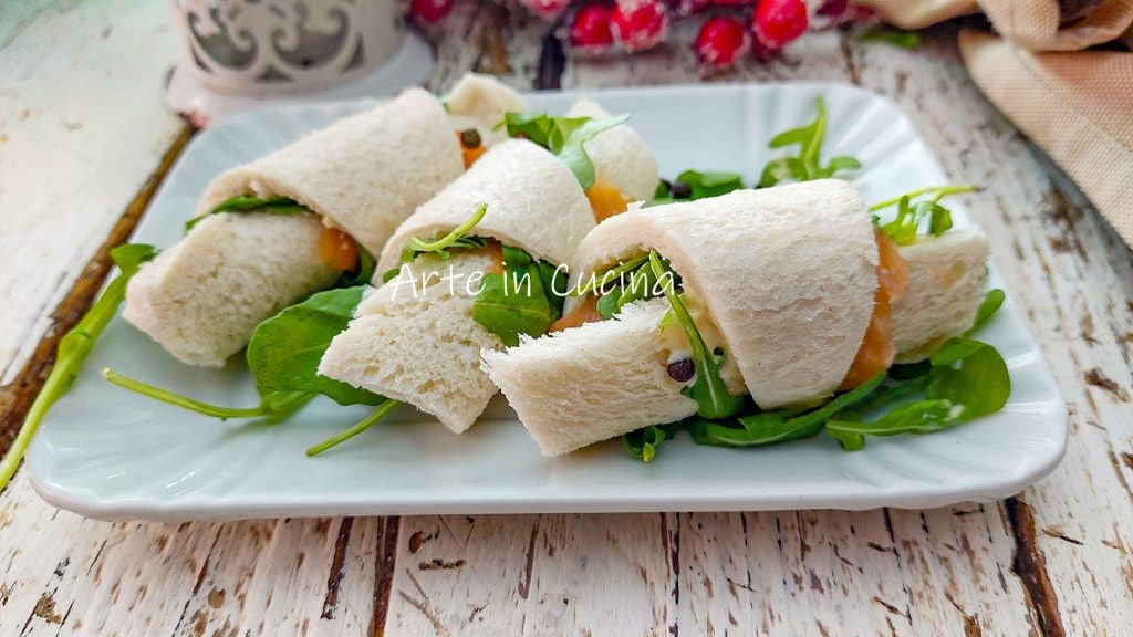 CROISSANTS SANDWICH au SAUMON