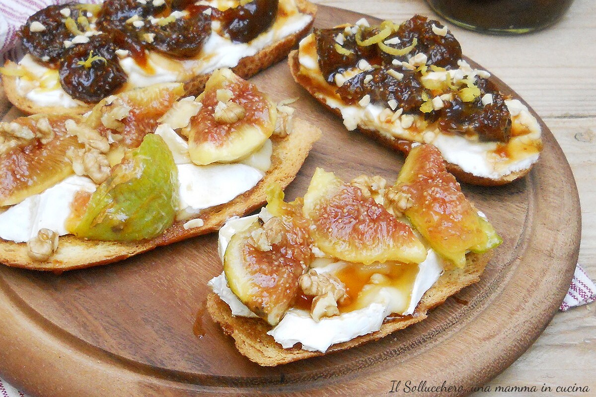 Crostini aux figues et taleggio