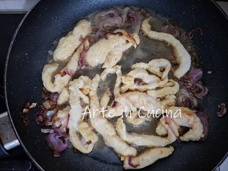 ÉMINCÉS de POULET à la BIÈRE, plat principal très simple et savoureux