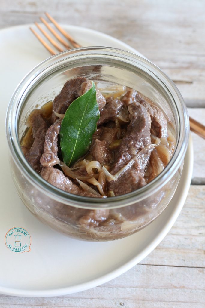 tranches de bœuf cuites en bocal