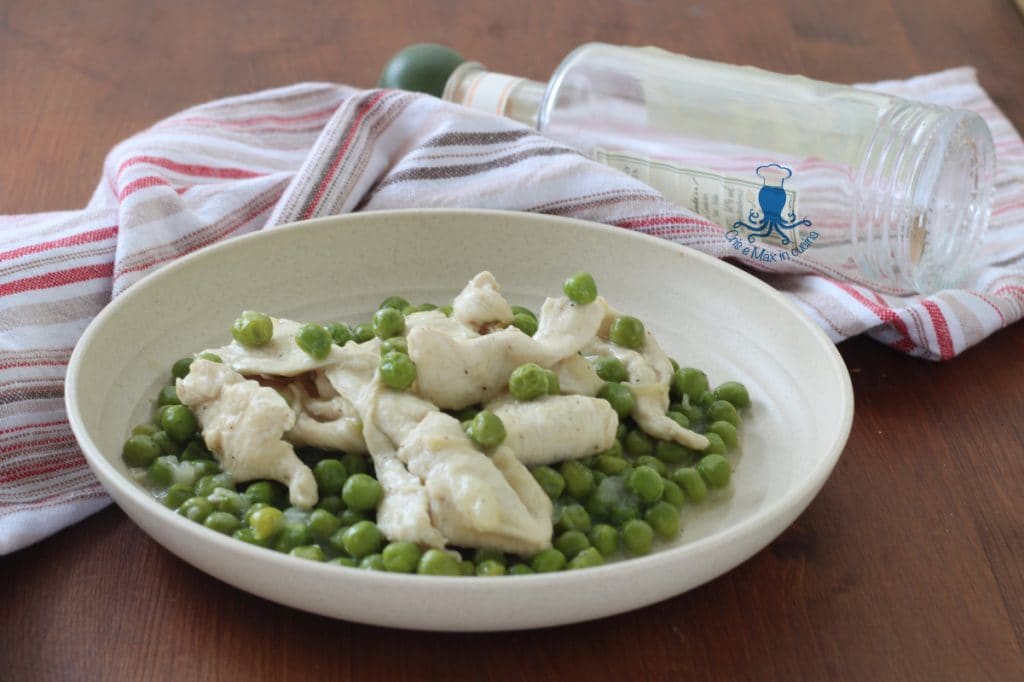 traccetti di pollo con i piselli.1