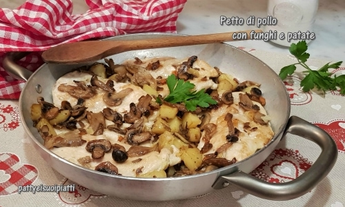 Poitrine de poulet aux champignons et pommes de terre