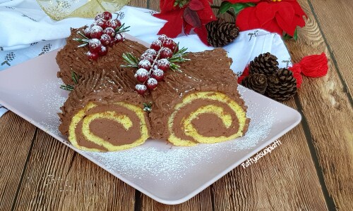 Bûche de Noël avec crème au chocolat et mascarpone
