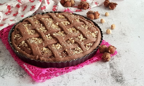 Tarte au cacao avec crème de noisettes