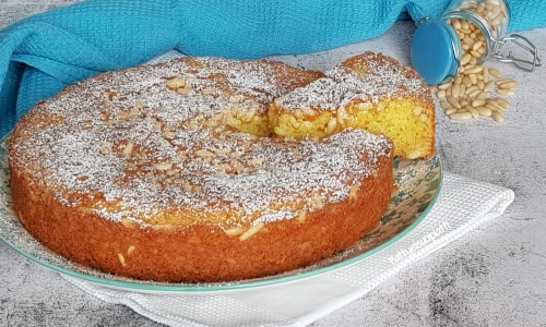 Gâteau aux pignons de pin à la ligurienne