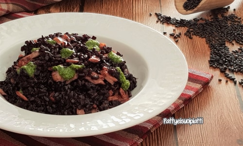 Riz noir complet Venere avec saumon