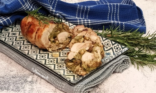 Rôti de poulet roulé avec légumes