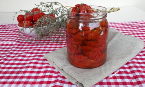 Tomates cerises confites au four