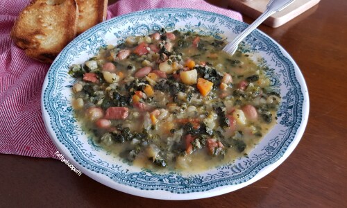 Soupe de chou noir et haricots