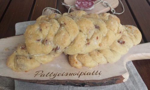 Tresses salées au fromage et saucisson