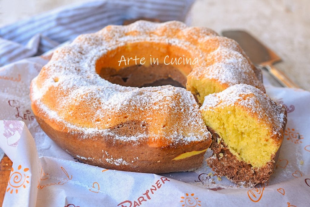 Fait rapidement bicolore gâteau rapide