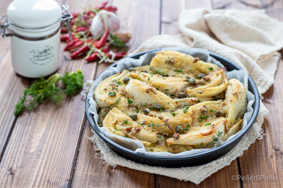 Fenouils gratinés avec piment, anchois et câpres