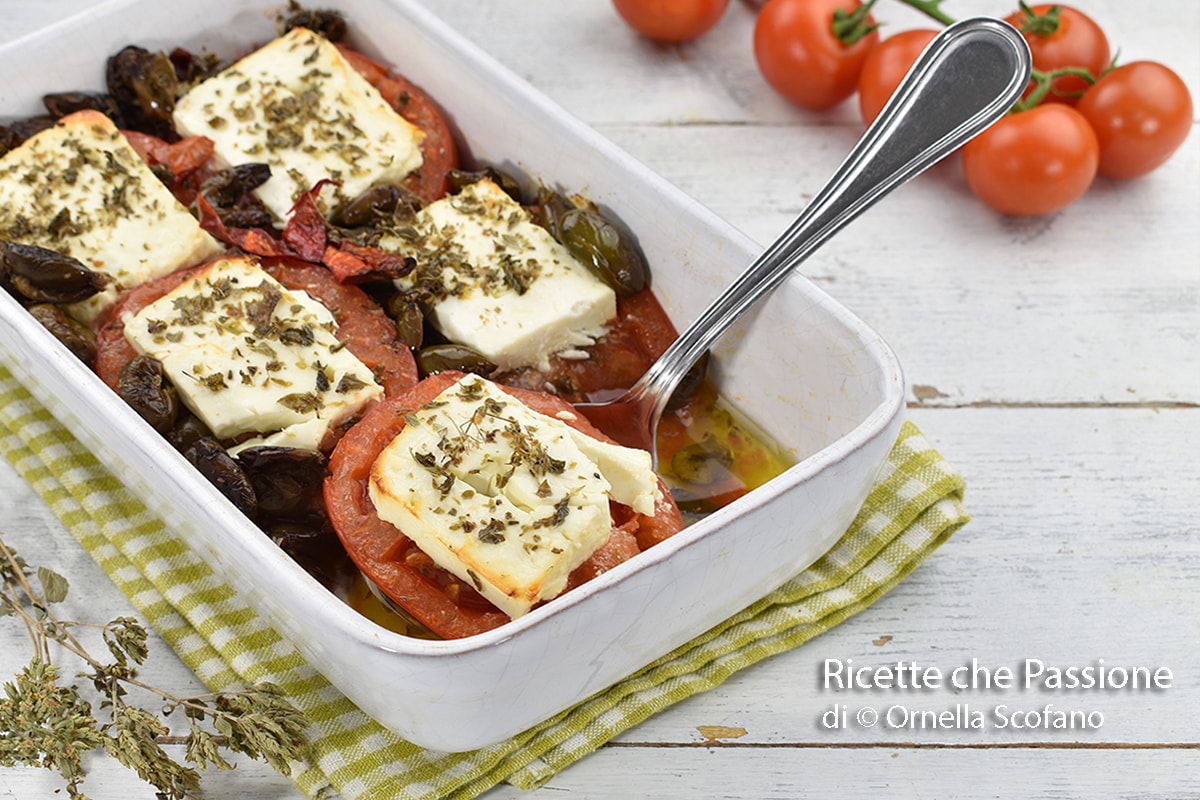 Feta au four avec tomates et olives