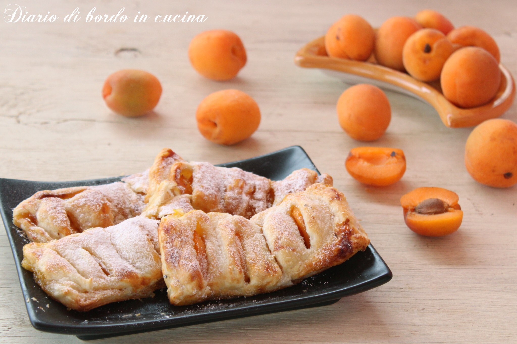 Feuilletés aux abricots et confiture