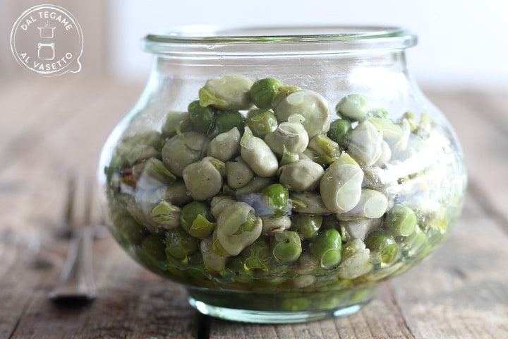 Fèves et petits pois en cuisson sous vide
