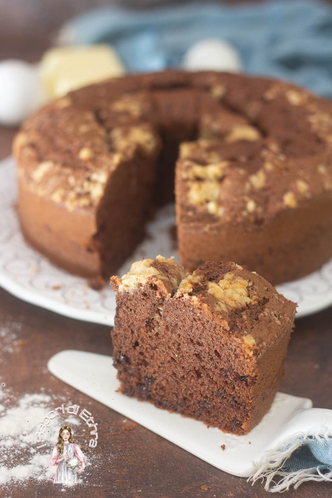 Gâteau au chocolat avec crumble à l'orange