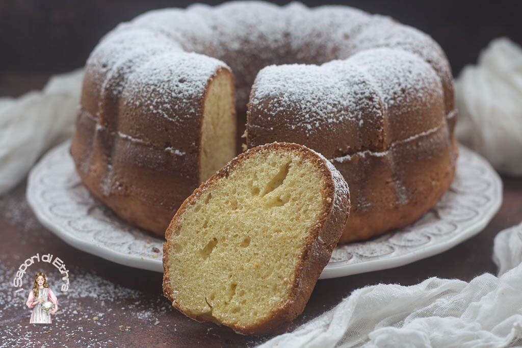 Gâteau de grand-mère haut et moelleux