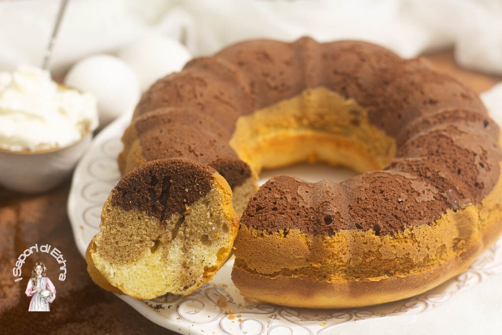 Gâteau au tiramisu moelleux et délicieux