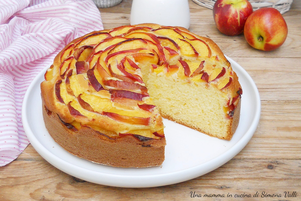 Gâteau au yaourt et pêches