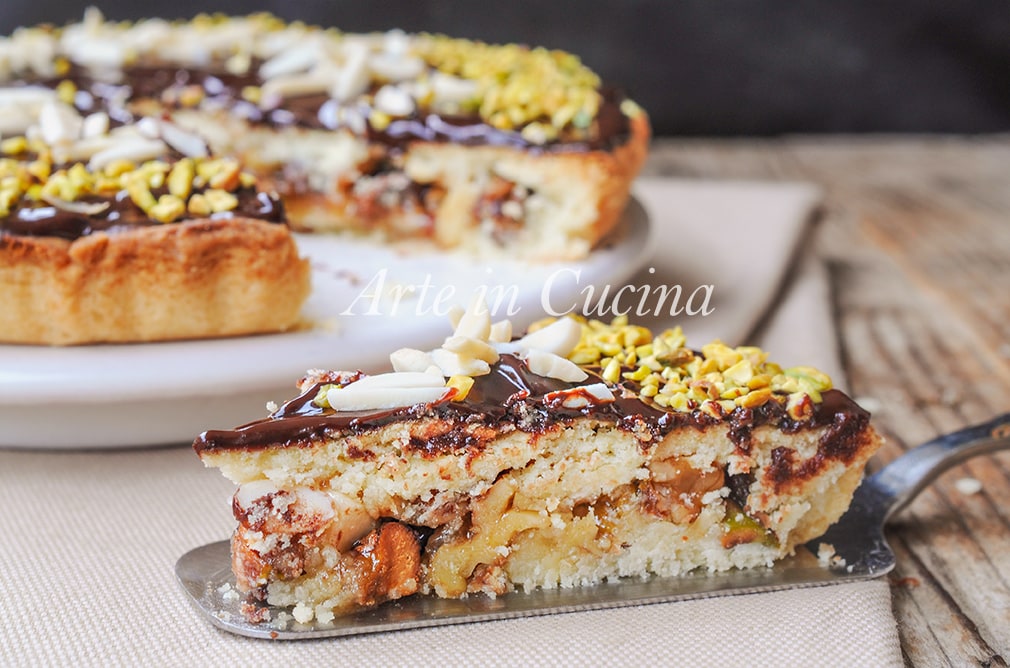 Gâteau de Noël avec fruits secs et chocolat rapide