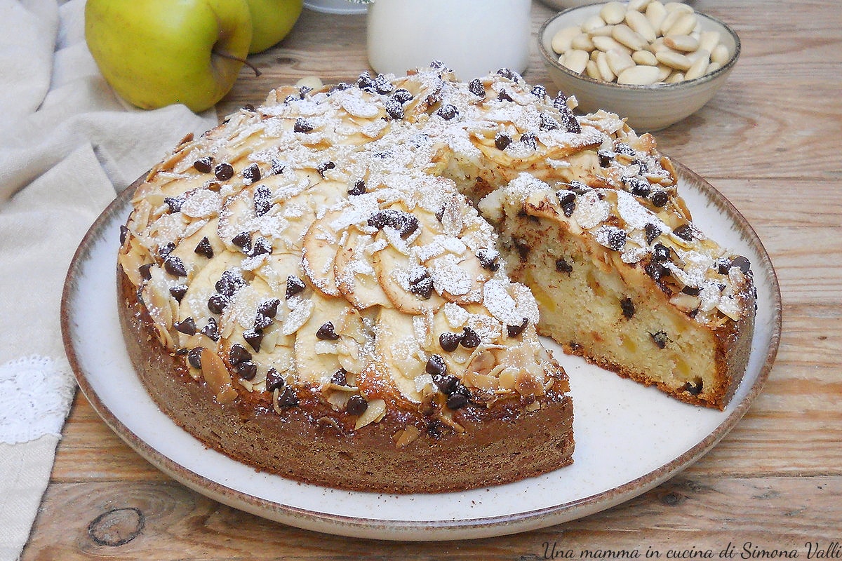 Gâteau aux pommes, amandes et pépites de chocolat